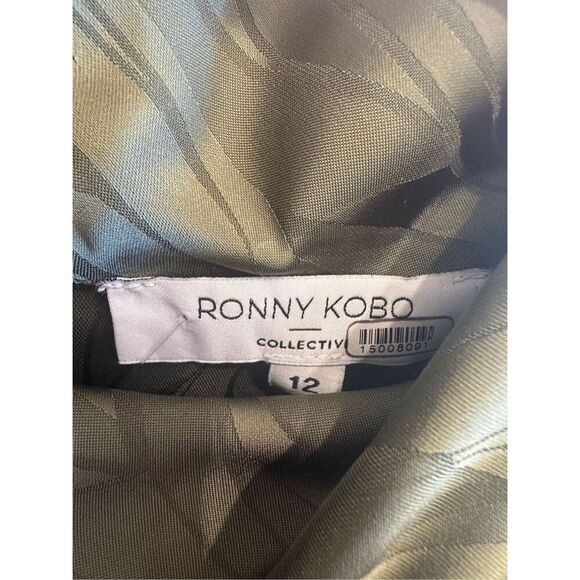 Ronny Kobo Green Long Sleeve Dress With Peek a Boo Back Size 12 - Picture 5 of 10